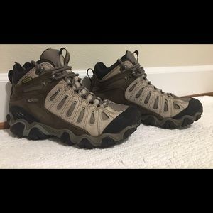 Oboz Sawtooth Hiking Boots
